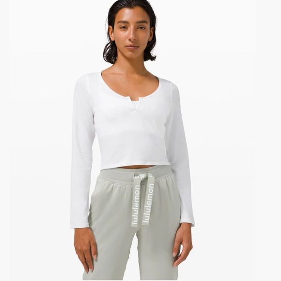 Lululemon cropped Henley 4 white - Picture 1 of 4